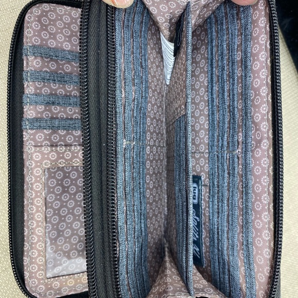 LUG RFID ZIP AROUND WALLET IN HEATHERED GRAY AND BLACK - Picture 5 of 9